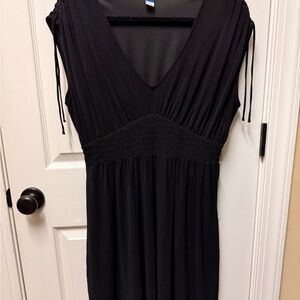Old Navy Black V-Neck Dress